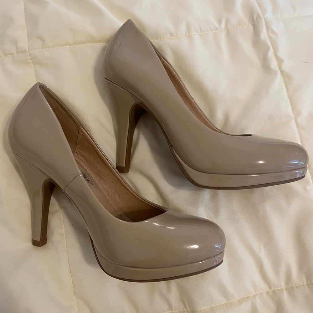 Marcorepublic beige pumps